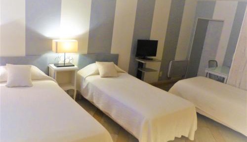 Family Room (5 Adults)