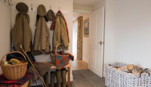 Deluxe Three-Bedroom Cottage