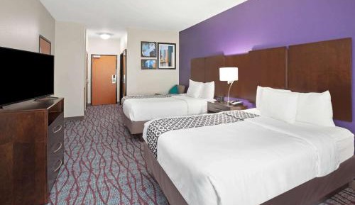 Deluxe Queen Room with Two Queen Beds