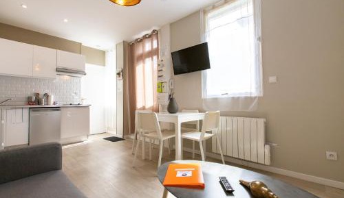 Apartment with Terrace