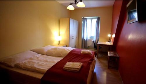 Single Room with Shared Shower and Toilet