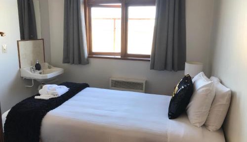 Standard Single Room with Shared Bathroom