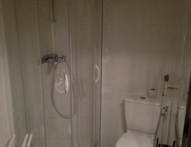 Quadruple Room with Private Bathroom