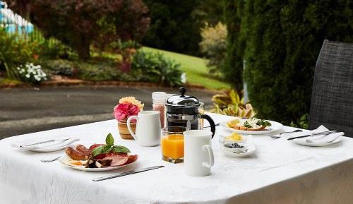 Queen Room with Garden View