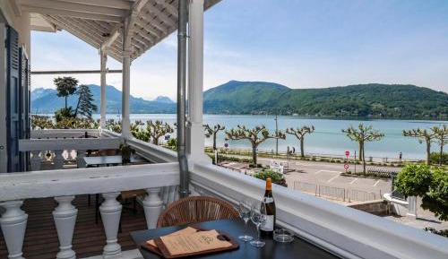 Superior Double Room with Balcony and Lake View