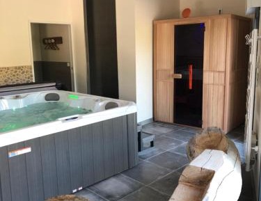 Suite with Spa Access