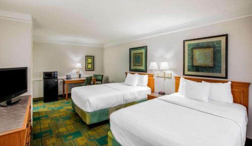 Double Room with Two Double Beds - Non-Smoking