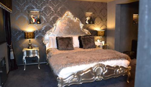 Premium Suite with Spa Bath