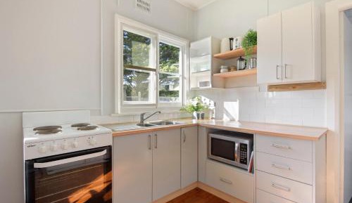 Bungalow with Garden View