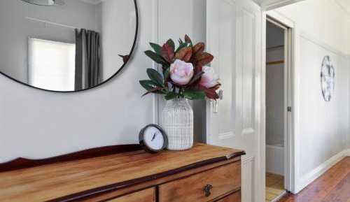 Bungalow - Water Front 