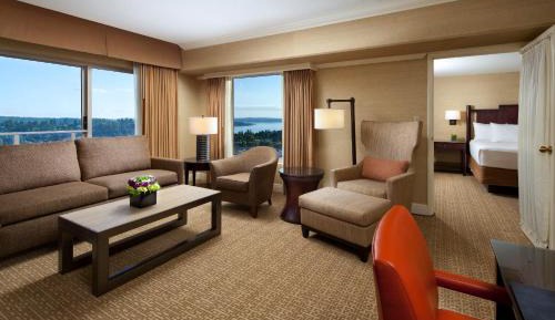 Corner King Suite