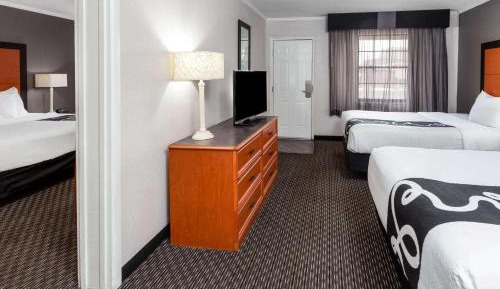 King Room - Non-Smoking