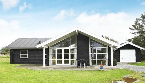 Three-Bedroom Vacation Home 