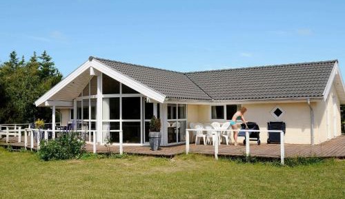 Four-Bedroom Holiday Home