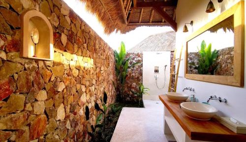 Superior Bungalow with Garden View