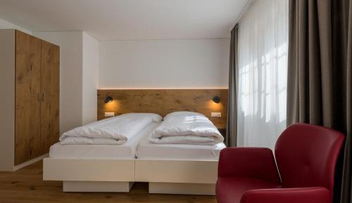 Double or Twin Room with Shower