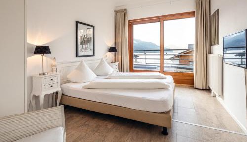 Double Room with Lake View