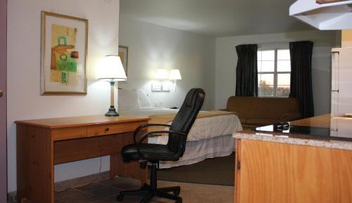 Deluxe King Suite with Sofa Bed
