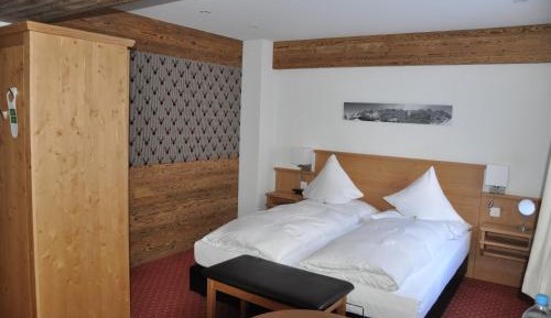 Twin Room with Eiger View
