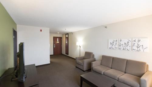 King Suite with Hot Tub - Non-Smoking