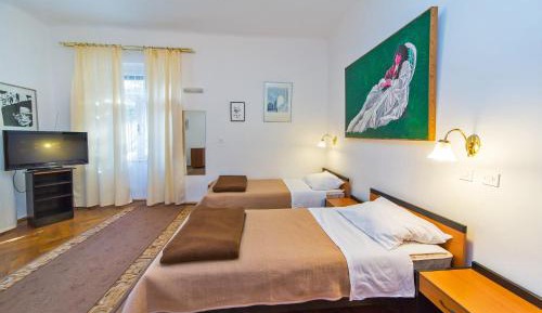 Twin Room with Private External Bathroom