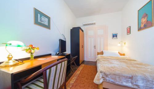 Comfort Single Room with Patio