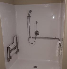 King Room with Roll in Shower - Accessible