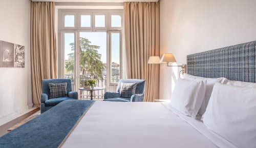 Deluxe Double or Twin Room with Garden View