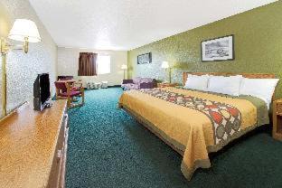 Queen Room with Two Queen Beds - Pet Friendly/Non-Smoking
