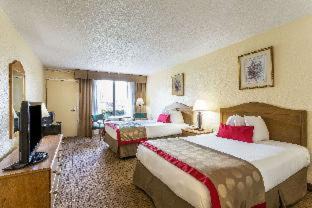 Queen Room with Two Queen Beds and Kitchenette - Non-Smoking