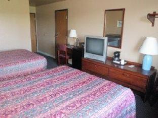 Deluxe Queen Suite