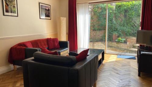 Large Executive Apartment 