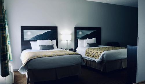 Queen Suite with Two Queen Beds - Accessible/Non-Smoking