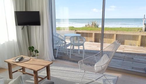 Beachside Apartment - A 