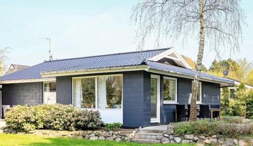 Three-Bedroom Vacation Home 