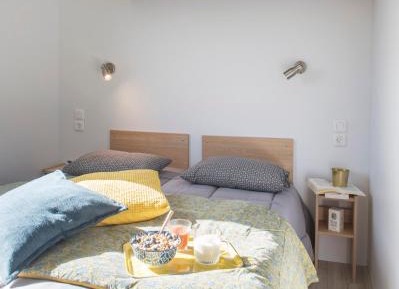 Bungalow (4 Adults + 2 Children)