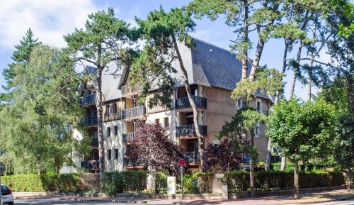 Studio with Sleeping Alcove and Terrace or Balcony (4 People)