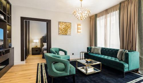 One-Bedroom Deluxe Apartment