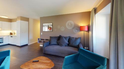Modern Three-bedroom Apartment