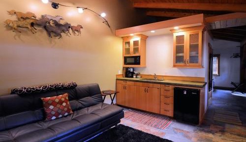 One-Bedroom Cottage