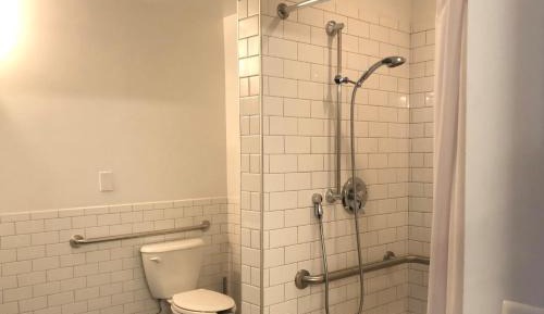 Queen Room - Disability Access