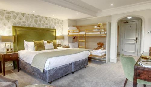 Family Room with Sea View