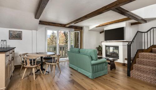 Two-Bedroom Suite