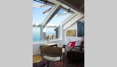 One-Bedroom Apartment - Sea Side
