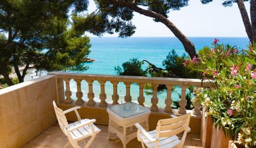 Double Room with Balcony and Sea View