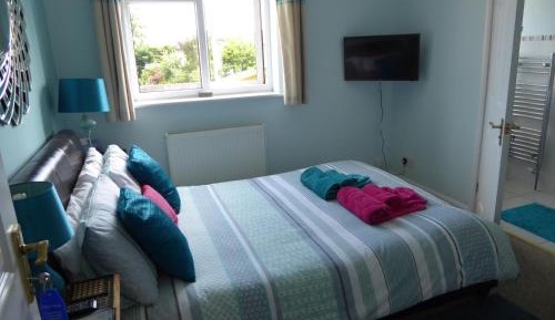 Double Room with Private Bathroom