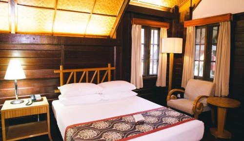 Chalet Half Board Single