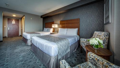 Standard Room with Two Queen Beds