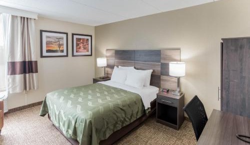 Queen Room - Accessible/Non-Smoking