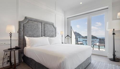  Duplex Suite with Terrace & Sea View